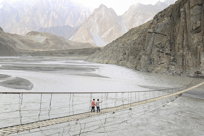 hunza valley water pictures