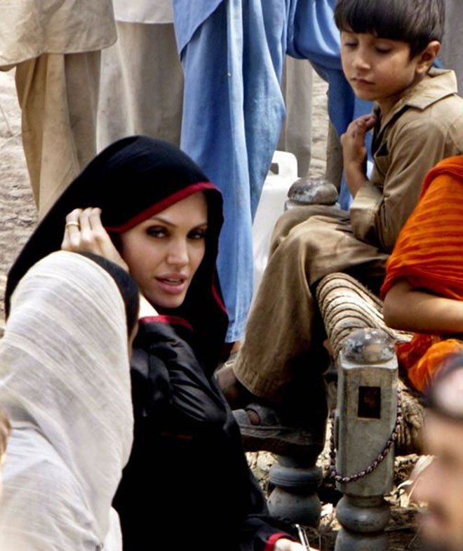 hollywood female celebs Angelina Jolie in Hijab 1