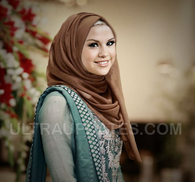 hollywood female celebs selina gomez in Hijab