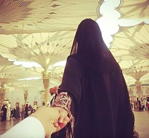 couple selfies in makkah