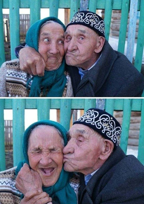 old couple seflie