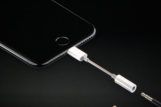 iphone-with-headphone-jack