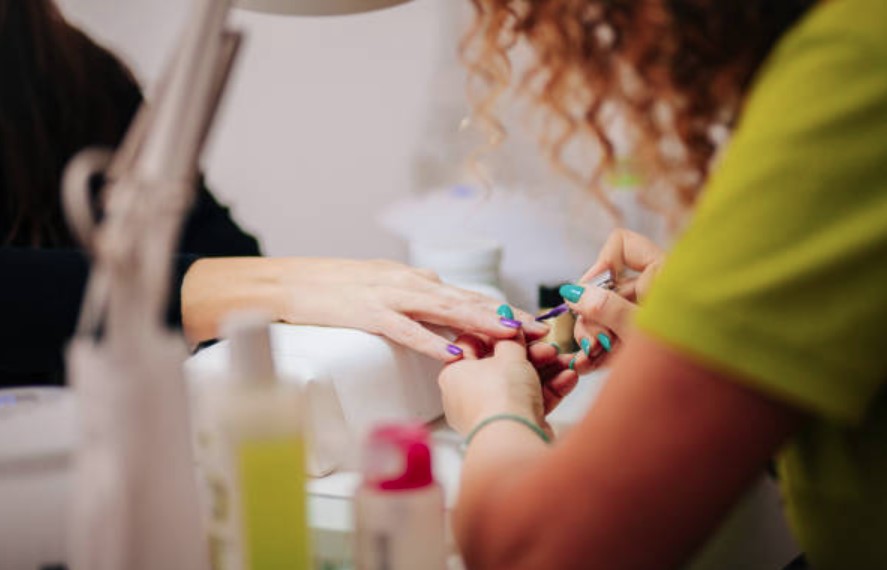 7 Nail Salon Mistakes that could be Secretly Wrecking your Mani