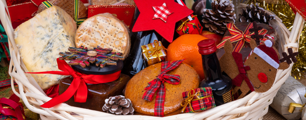 How to Plan a DIY Gift Basket for Christmas