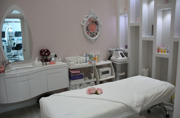 Why Investing in Modern Beauty Salon Equipment Is a Smart Business Move