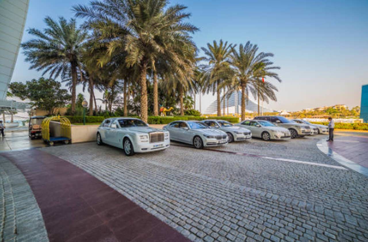 The Benefits of Renting a Luxury Car in Dubai