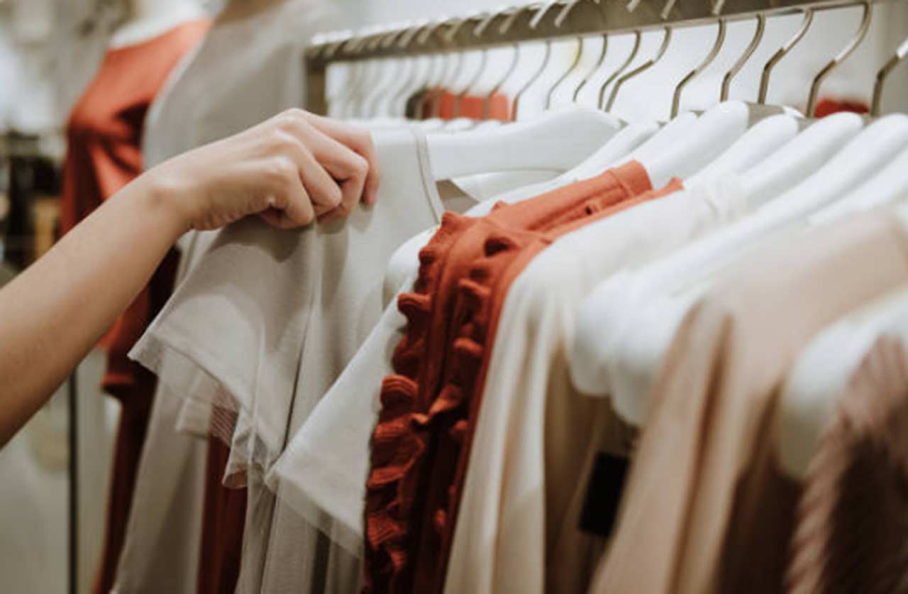 9 Tips for Promoting your Boutique Sale in 2024