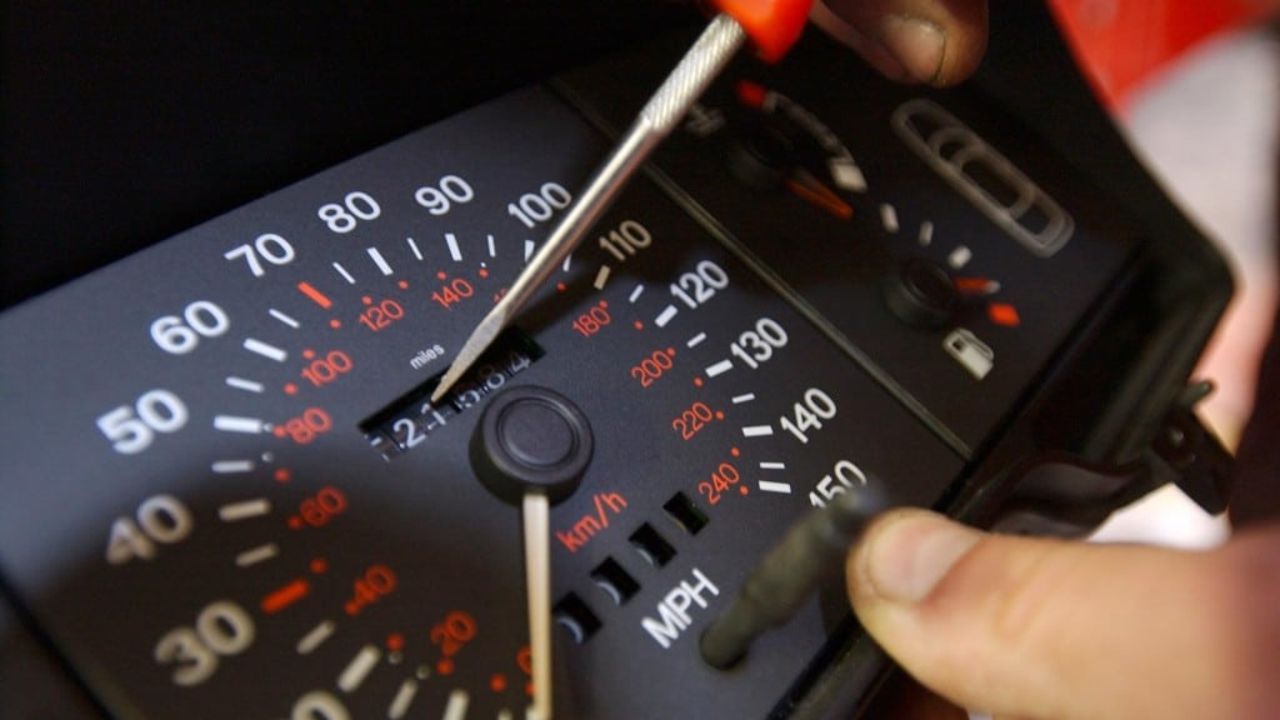 Smart Tips to Spot Odometer Tampering Now!