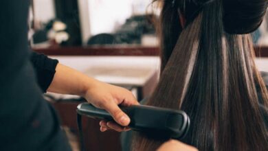 Why Choose a Straightening Machine Over Flat Irons