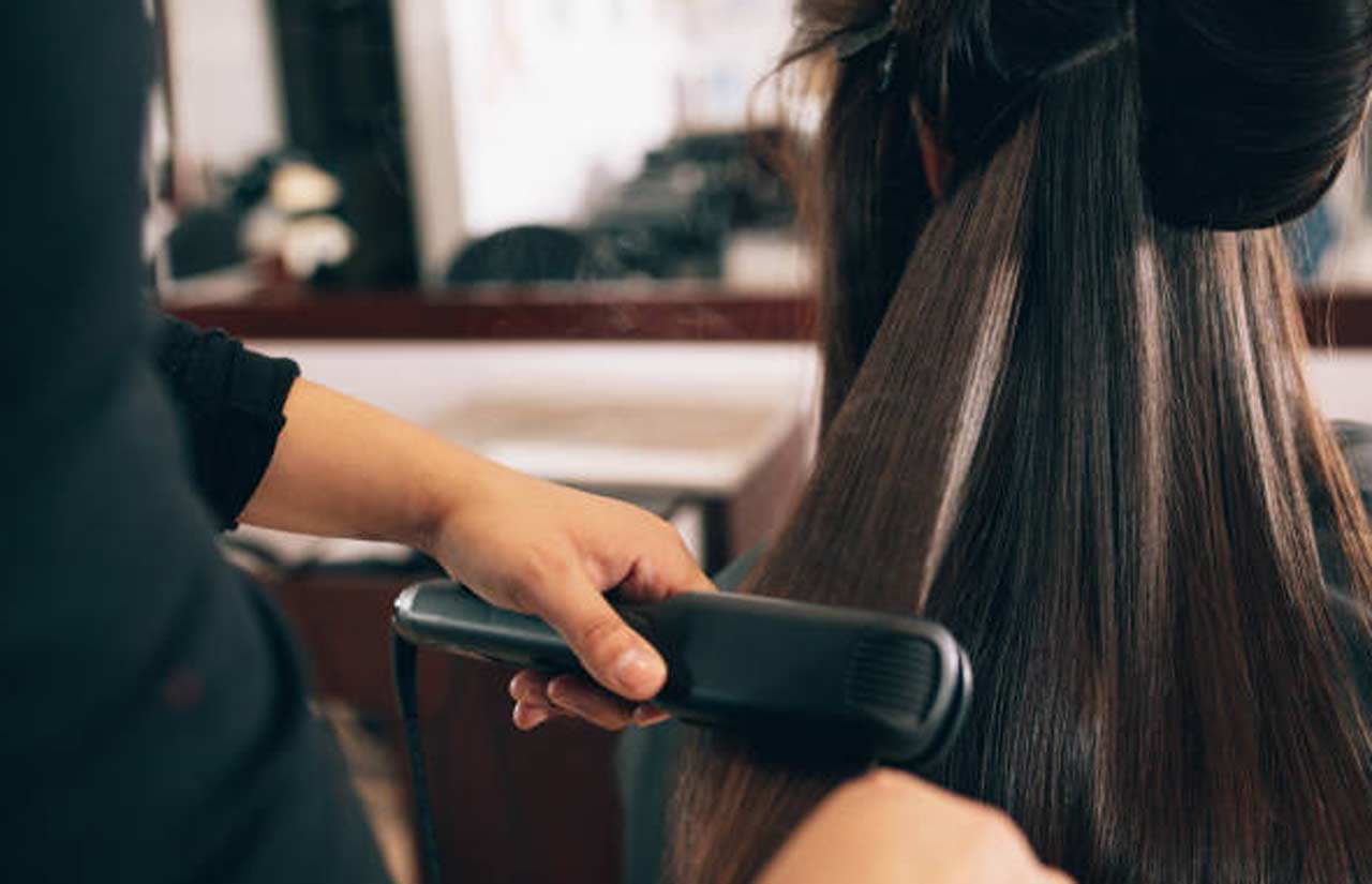 Why Choose a Straightening Machine Over Flat Irons